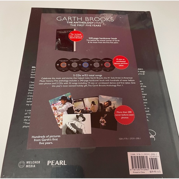 New Garth Brooks CDS and Book Anthology: The First Five Years Book and  5 CD's - Picture 2 of 4
